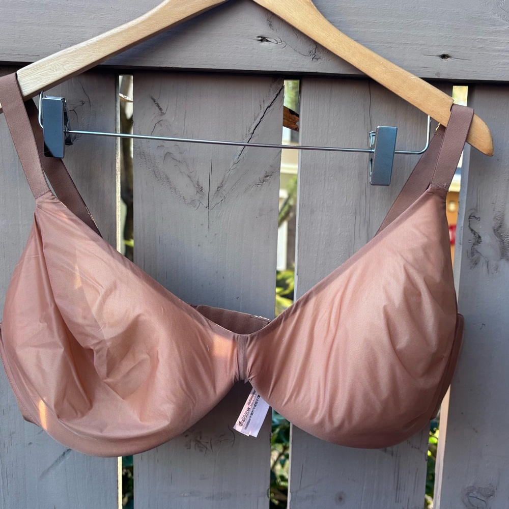 💕LIKE NEW💕 Victoria's Secret Very Sexy Plunge Bra